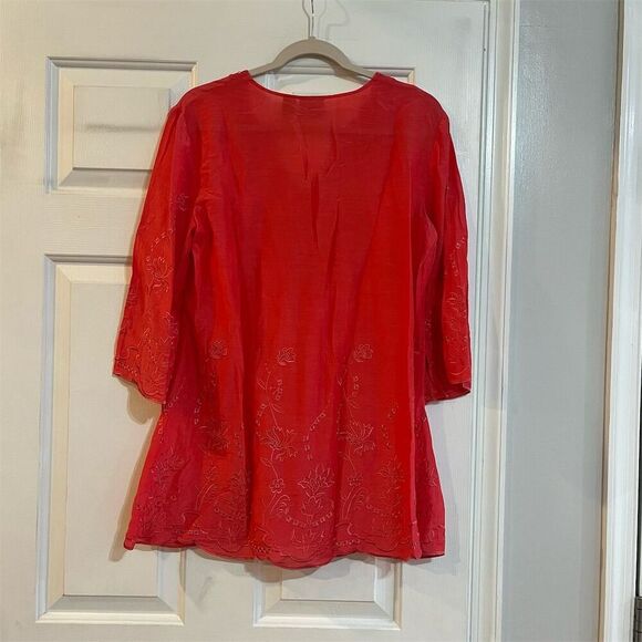 Chico's Women's Pink Embroidered Floral Tunic Top Size 2 V-Neck 3/4 Sleeve - Picture 5 of 5